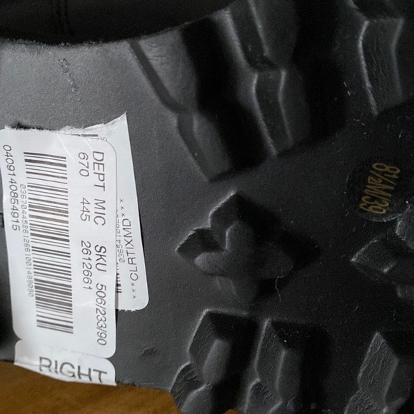 Vince Camuto Meendey Black Leather Pull On Chelsea Fashion Booties Lug Sole NWT - Picture 6 of 6